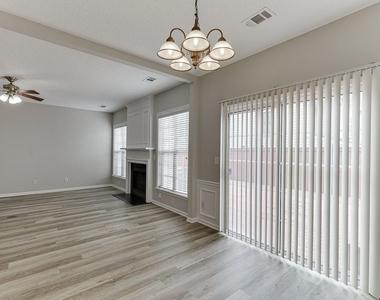 2421 Elkhorn Terrace - Photo Thumbnail 12