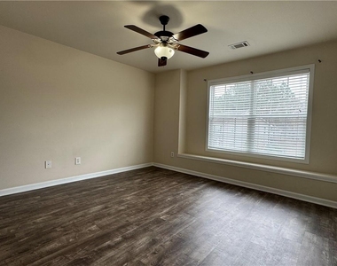 3058 Cedar Glade Lane - Photo Thumbnail 9