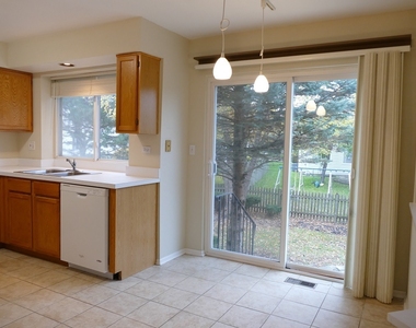 2052 Spice Lane - Photo Thumbnail 5