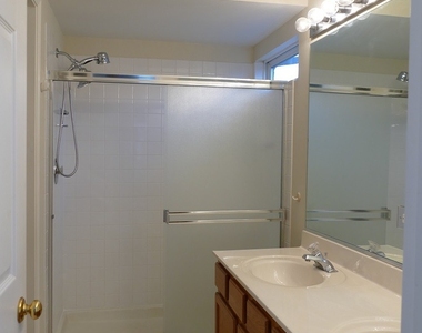 2052 Spice Lane - Photo Thumbnail 12
