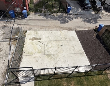 6603 S Langley Avenue - Photo Thumbnail 8