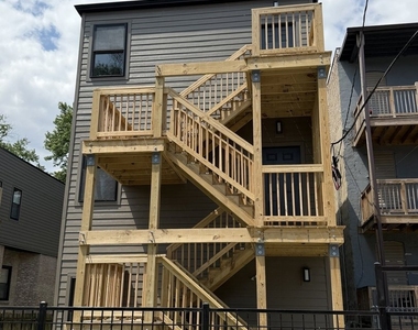 6603 S Langley Avenue - Photo Thumbnail 8