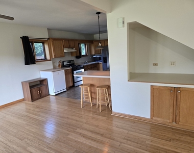 3902 W Claire Boulevard - Photo Thumbnail 1