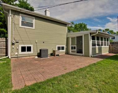 648 N Greenview Avenue - Photo Thumbnail 32