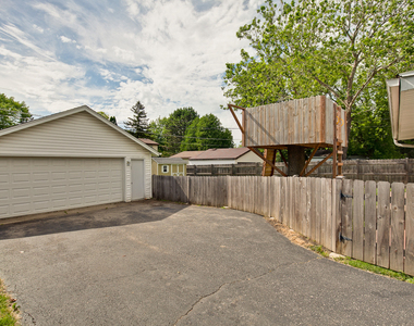 648 N Greenview Avenue - Photo Thumbnail 37