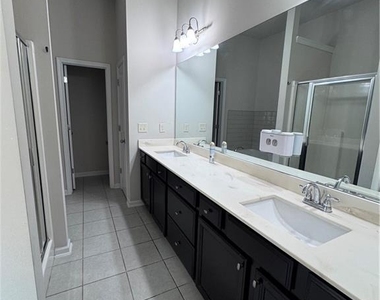 2670 Maple Leaf Terrace - Photo Thumbnail 8