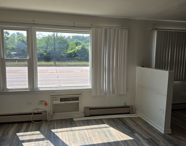 8758 W Berwyn Avenue - Photo Thumbnail 3