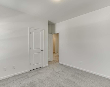198 Blue Dragon Drive - Photo Thumbnail 23