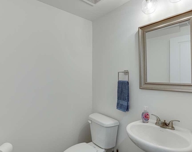 198 Blue Dragon Drive - Photo Thumbnail 18