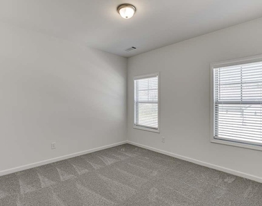 198 Blue Dragon Drive - Photo Thumbnail 22
