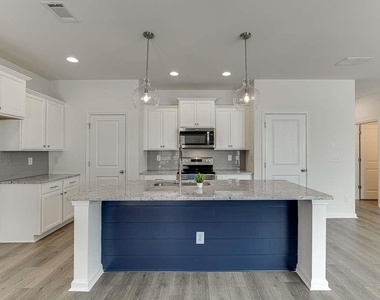 198 Blue Dragon Drive - Photo Thumbnail 6