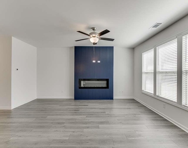 198 Blue Dragon Drive - Photo Thumbnail 1