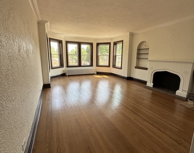 1316 Seward Street - Photo Thumbnail 8