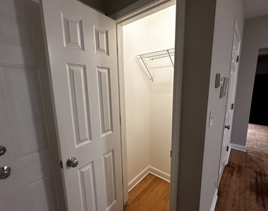 414 W Walnut Street - Photo Thumbnail 7