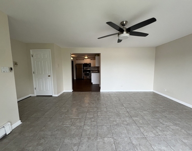 355 Bluff Avenue - Photo Thumbnail 11