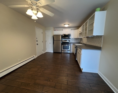 355 Bluff Avenue - Photo Thumbnail 3