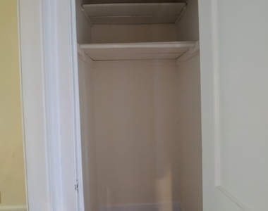 2336 N Spaulding Avenue - Photo Thumbnail 9