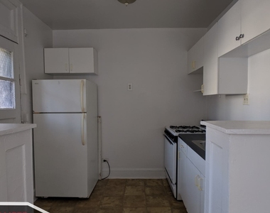 2336 N Spaulding Avenue - Photo Thumbnail 3