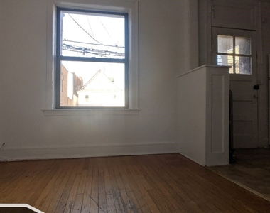 2336 N Spaulding Avenue - Photo Thumbnail 5