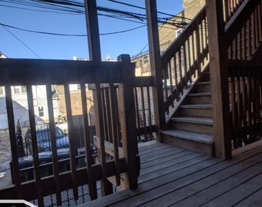 2336 N Spaulding Avenue - Photo Thumbnail 10