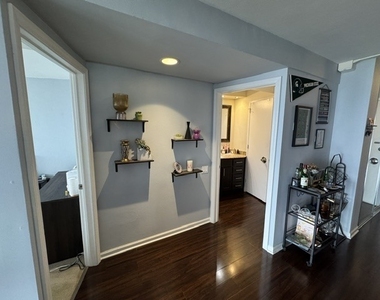 300 N State Street - Photo Thumbnail 13