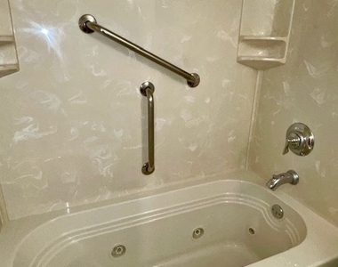 112 Braemar Drive - Photo Thumbnail 10