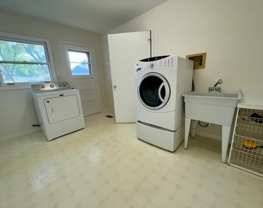 112 Braemar Drive - Photo Thumbnail 19
