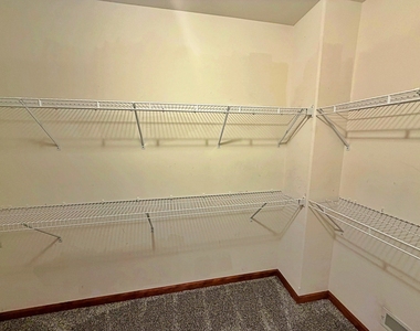 2050 Rockland Drive - Photo Thumbnail 19