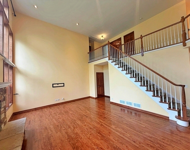 2050 Rockland Drive - Photo Thumbnail 9