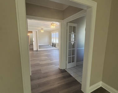 7607 S Wolcott Avenue - Photo Thumbnail 1