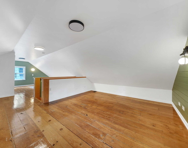 507 W Wesley Street - Photo Thumbnail 1
