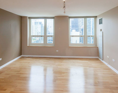 345 N Lasalle Drive - Photo Thumbnail 9