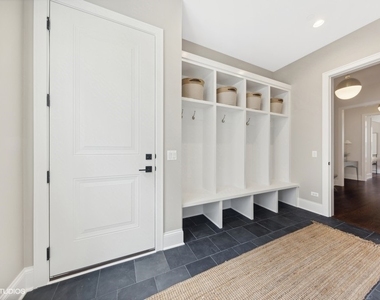 5913 Flagg Creek Lane - Photo Thumbnail 7