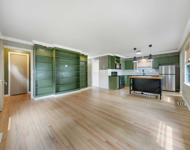 507 W Wesley Street - Photo Thumbnail 3