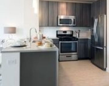 847 Chicago Avenue - Photo Thumbnail 3