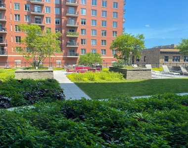 847 Chicago Avenue - Photo Thumbnail 7