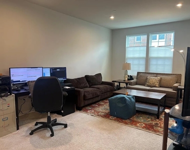 936 Jenkins Court - Photo Thumbnail 10