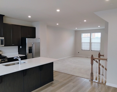 936 Jenkins Court - Photo Thumbnail 6