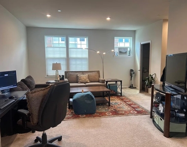 936 Jenkins Court - Photo Thumbnail 9