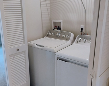 936 Jenkins Court - Photo Thumbnail 23