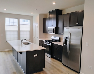 936 Jenkins Court - Photo Thumbnail 4