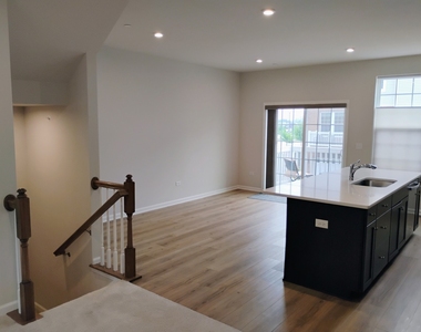 936 Jenkins Court - Photo Thumbnail 5