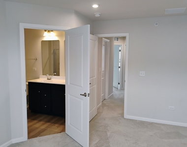 936 Jenkins Court - Photo Thumbnail 15
