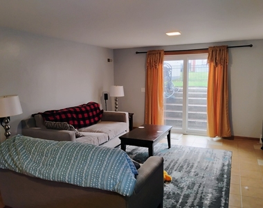 904 S Edward Street - Photo Thumbnail 12