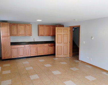 904 S Edward Street - Photo Thumbnail 55