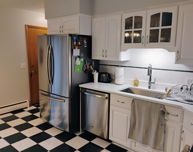 904 S Edward Street - Photo Thumbnail 4