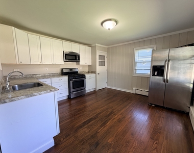 11105 Denny Avenue - Photo Thumbnail 12