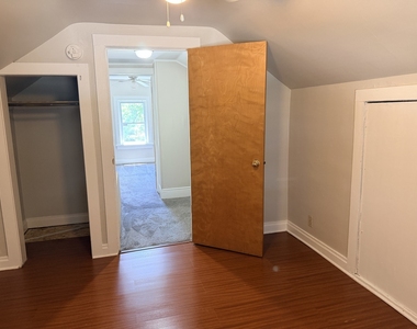 11105 Denny Avenue - Photo Thumbnail 21