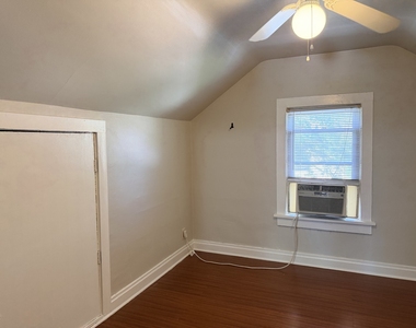 11105 Denny Avenue - Photo Thumbnail 20