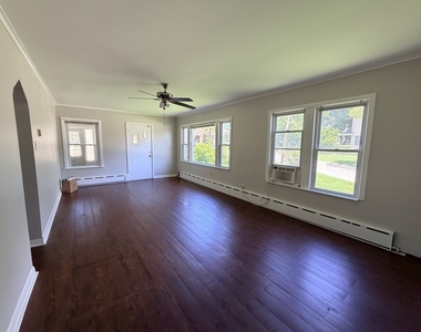 11105 Denny Avenue - Photo Thumbnail 3